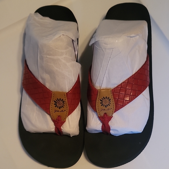 Yellow Box Sandals - Picture 1 of 5